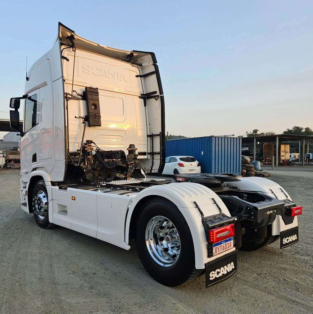 Roda ROADLINE Borda Larga RD-576 volvo