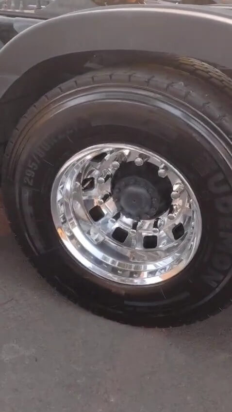 Roda ROADLINE RDS 2.0 Janela Quadrada RD-695 frota 2