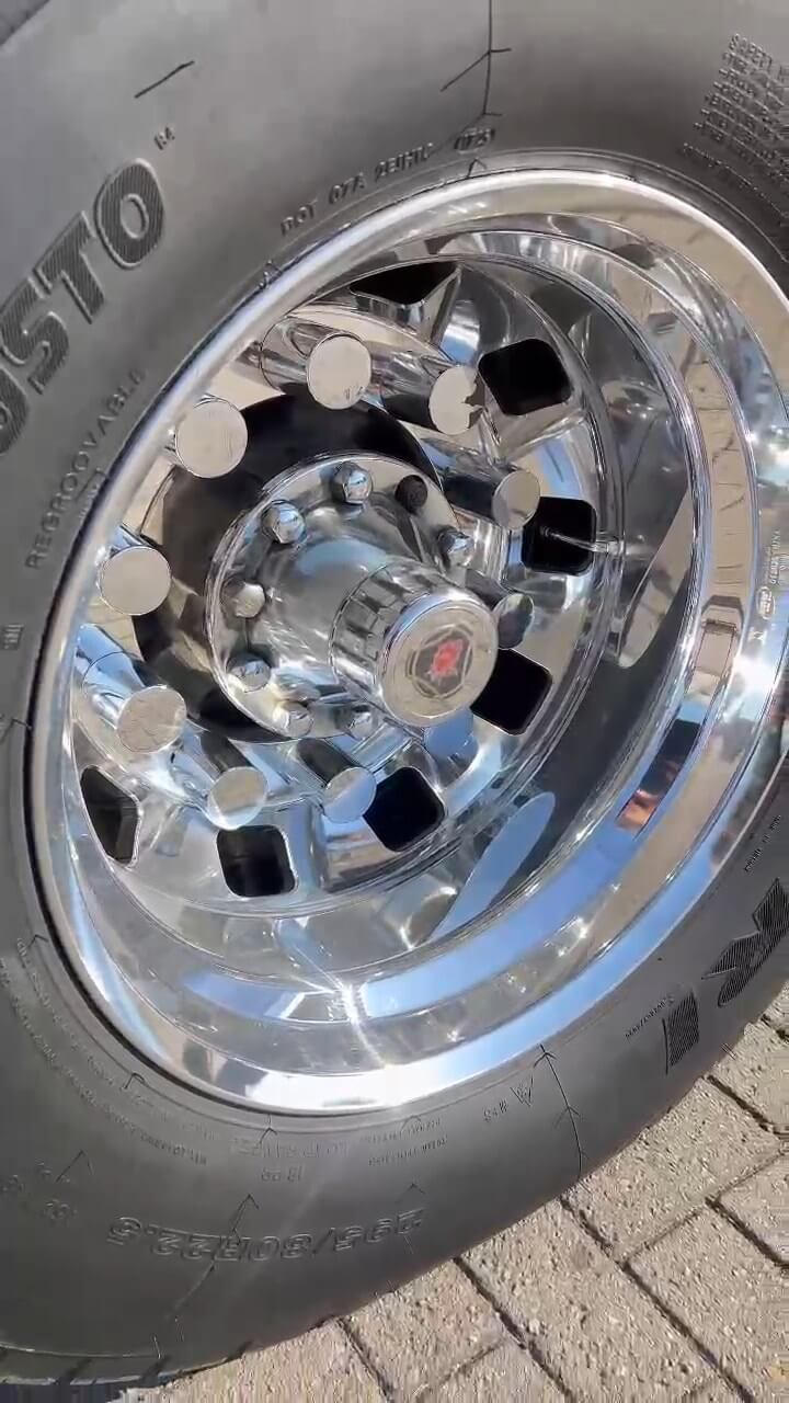 Roda ROADLINE RDS 2.0 Janela Quadrada RD-695 frota 4